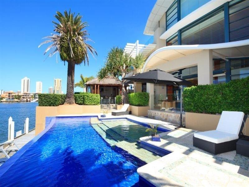 15 Southern Cross Drive, Surfers Paradise QLD 4217