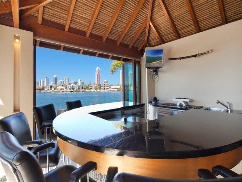 15 Southern Cross Drive, Surfers Paradise QLD 4217