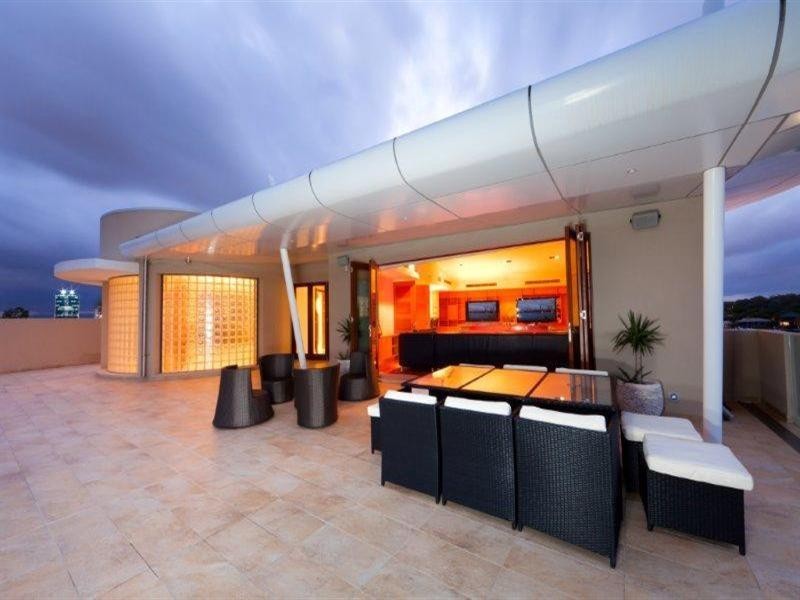 15 Southern Cross Drive, Surfers Paradise QLD 4217