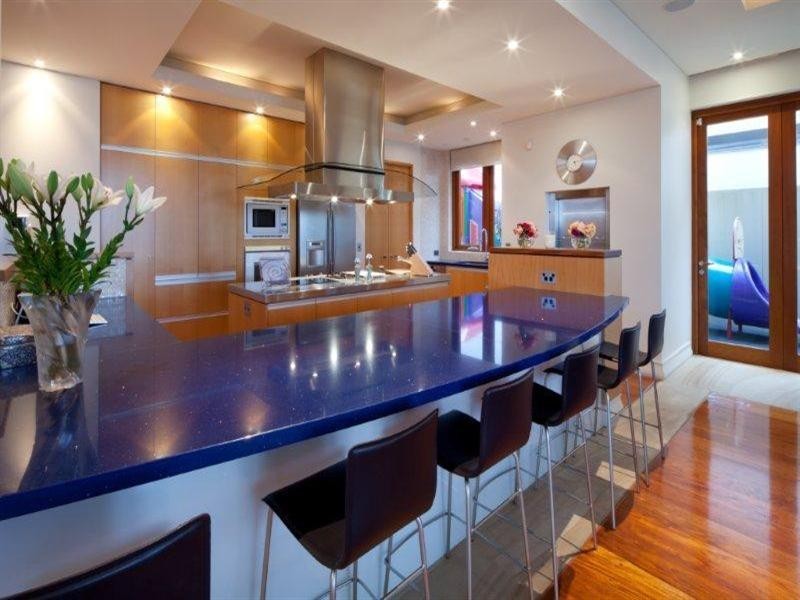 15 Southern Cross Drive, Surfers Paradise QLD 4217