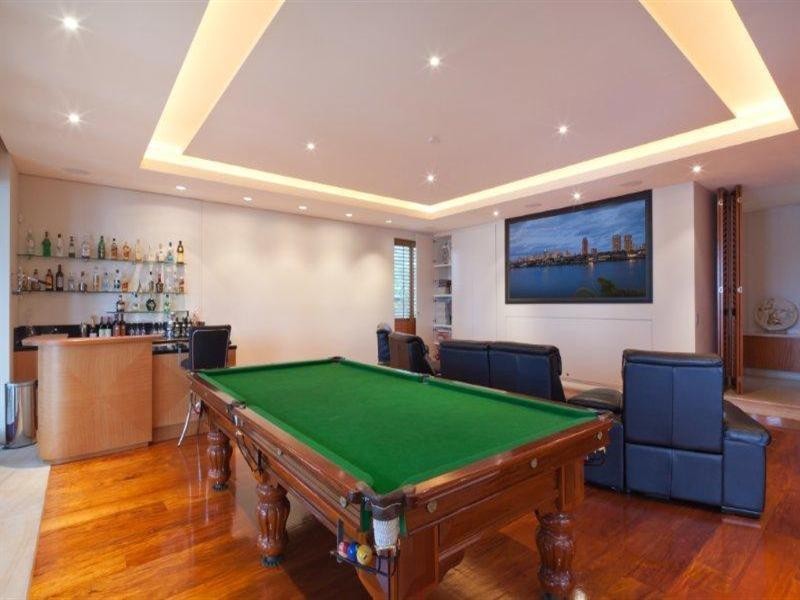 15 Southern Cross Drive, Surfers Paradise QLD 4217