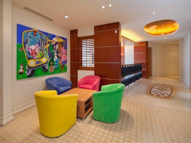 15 Southern Cross Drive, Surfers Paradise QLD 4217