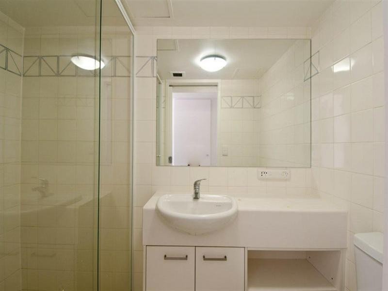 3& 25 3355 Gold Coast Highway, Surfers Paradise QLD 4217