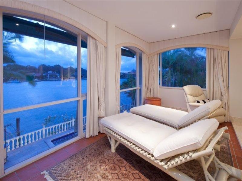 113 Commodore Drive, Surfers Paradise QLD 4217