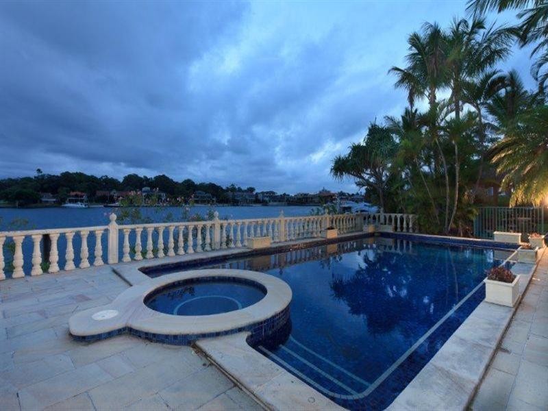 113 Commodore Drive, Surfers Paradise QLD 4217