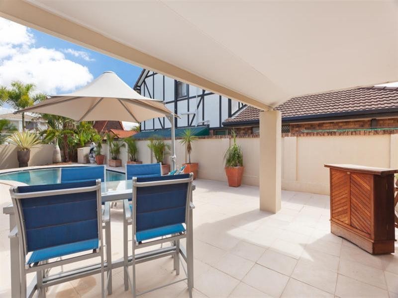 10 Dirk Hartog Place, Hollywell QLD 4216