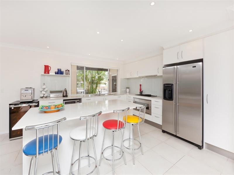 10 Dirk Hartog Place, Hollywell QLD 4216