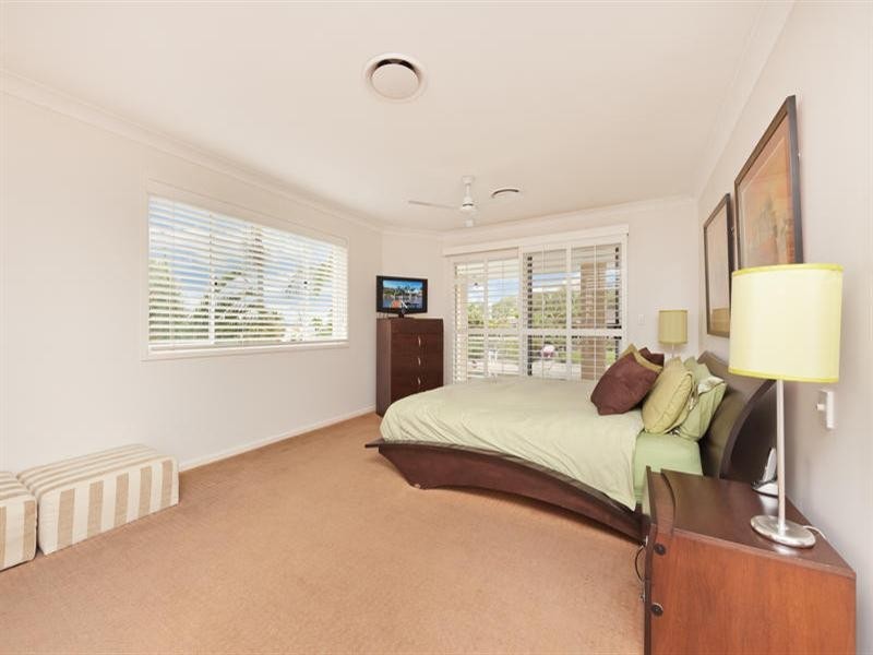 10 Dirk Hartog Place, Hollywell QLD 4216