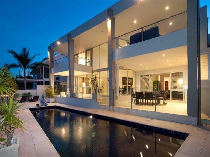 7 Midshipman Court, Surfers Paradise QLD 4217