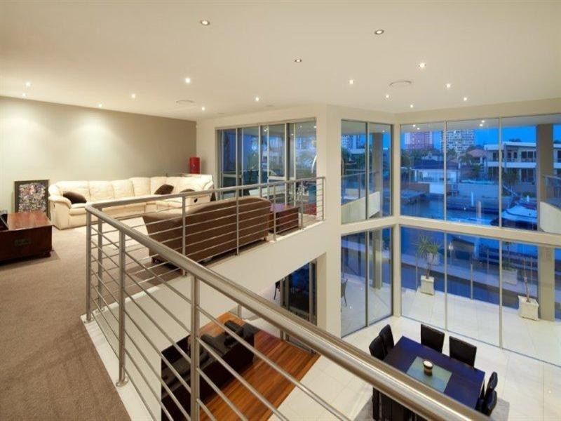 7 Midshipman Court, Surfers Paradise QLD 4217