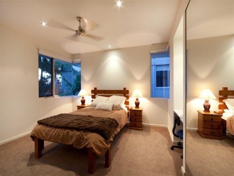 7 Midshipman Court, Surfers Paradise QLD 4217