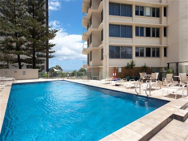 25 Northcliffe Terrace, Surfers Paradise QLD 4217