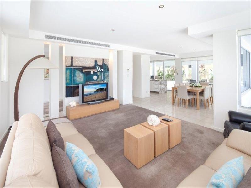 1/114 Pacific Parade, Bilinga QLD 4225