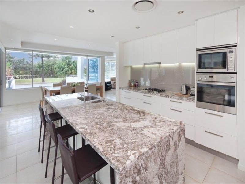 1/114 Pacific Parade, Bilinga QLD 4225