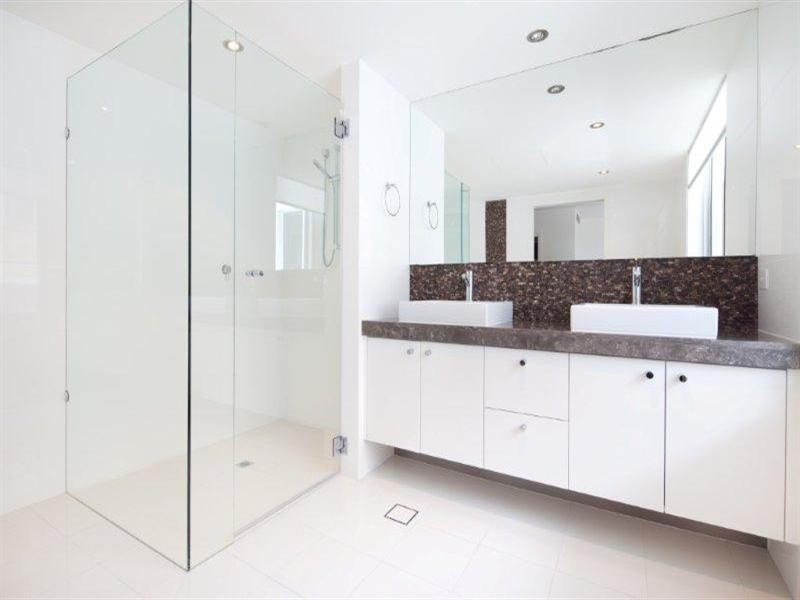 1/114 Pacific Parade, Bilinga QLD 4225