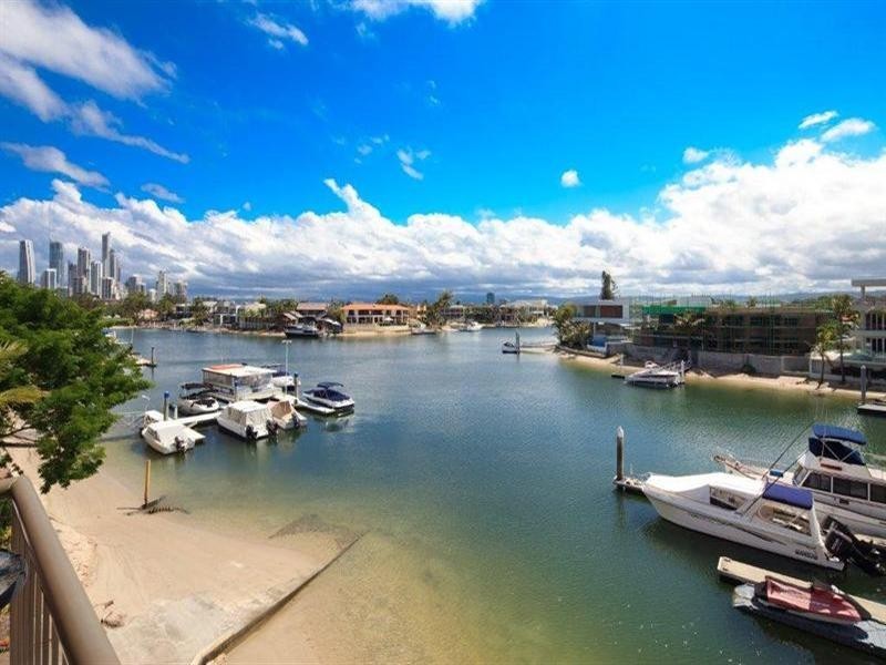 5 Kings Row North. 22 Commodore Drive, Surfers Paradise QLD 4217