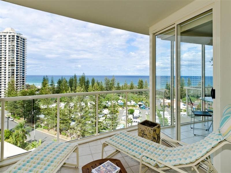 1 Lennie Avenue, Main Beach QLD 4217