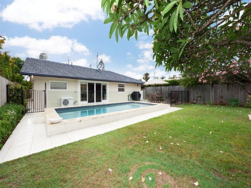 25 Brindisi Avenue, Isle Of Capri QLD 4217