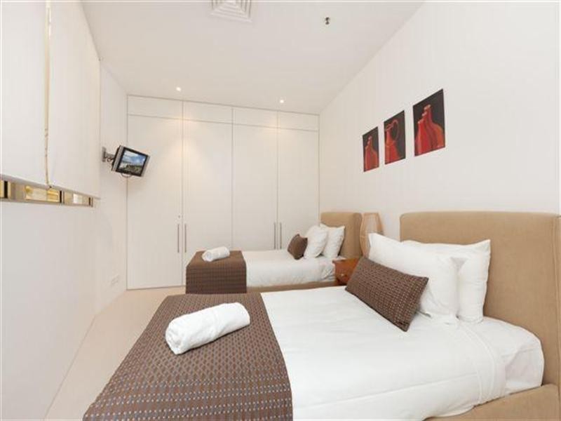 159 Old Burleigh Road, Broadbeach QLD 4218