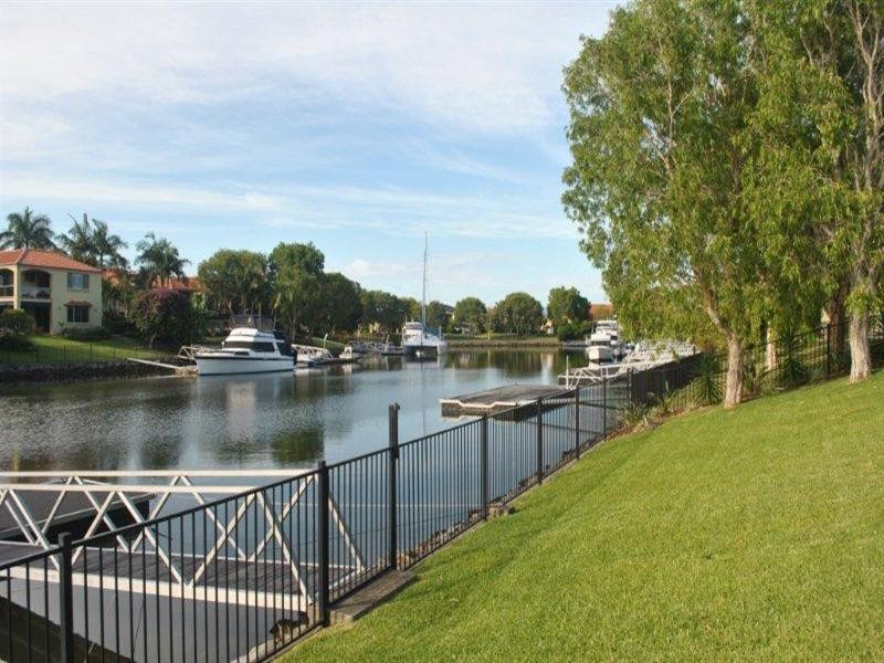 1100 Beechwood Drive, Hope Island QLD 4212