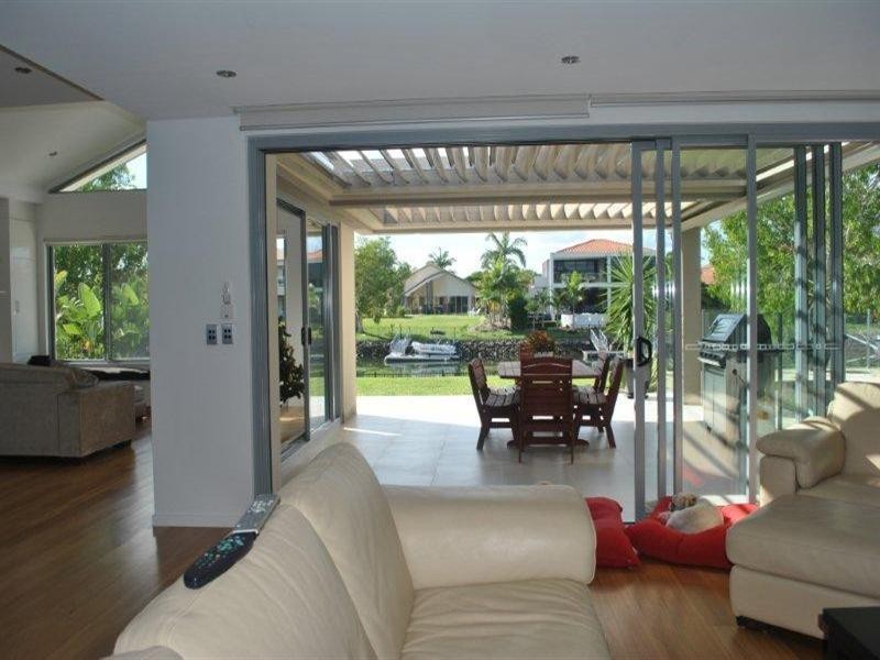 1100 Beechwood Drive, Hope Island QLD 4212