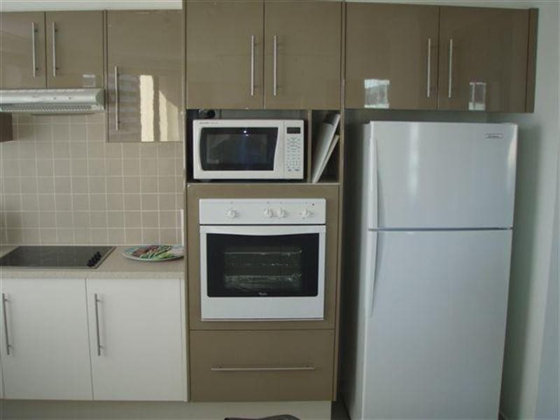 30 Laycock Street, Surfers Paradise QLD 4217