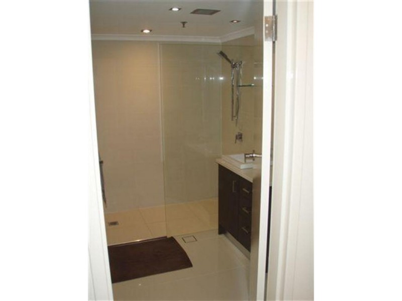 30 Laycock Street, Surfers Paradise QLD 4217