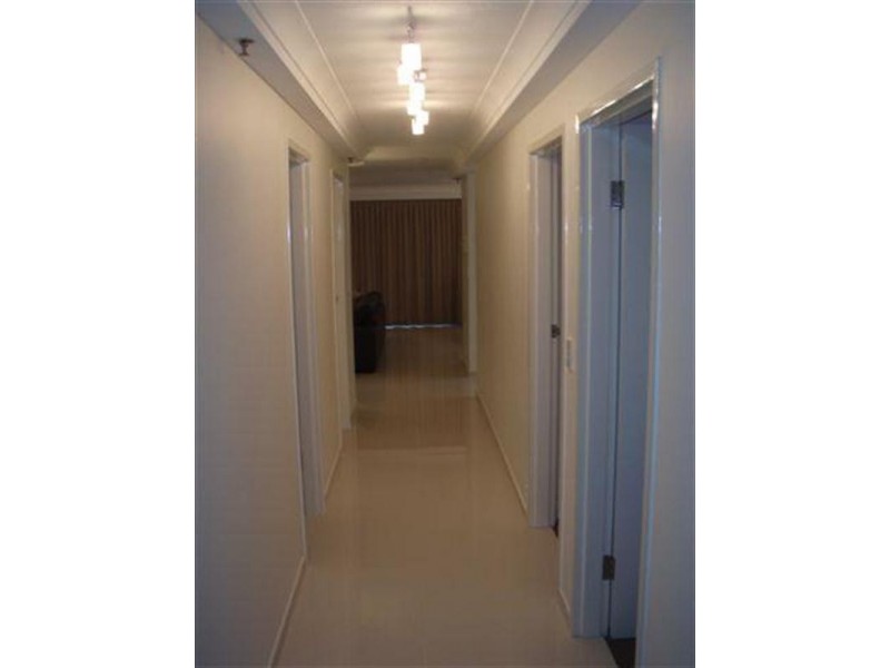 30 Laycock Street, Surfers Paradise QLD 4217