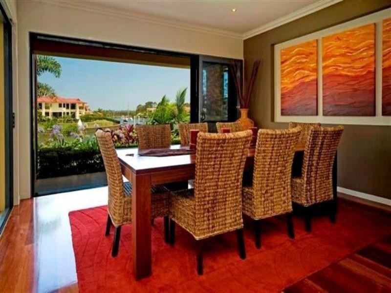 2329 Cressbrook Drive, Hope Island QLD 4212