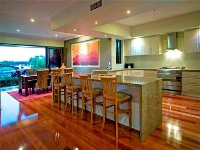 2329 Cressbrook Drive, Hope Island QLD 4212