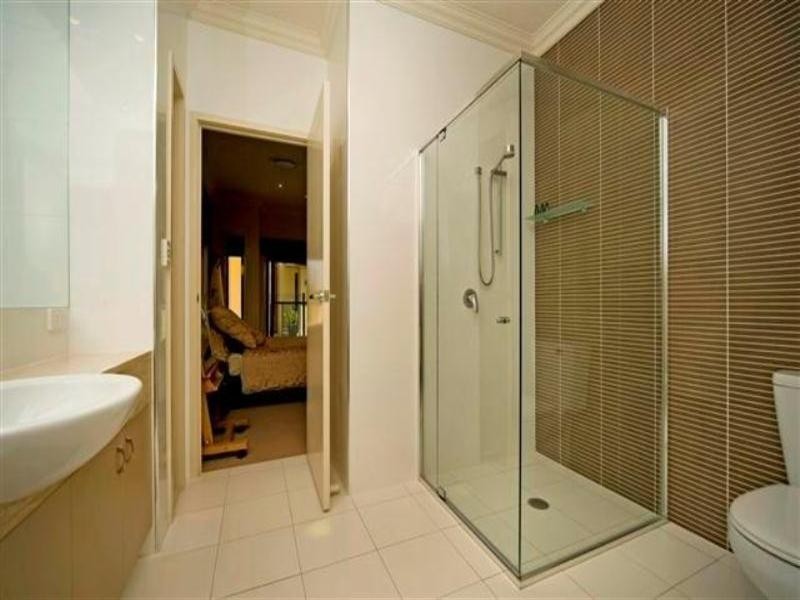 2329 Cressbrook Drive, Hope Island QLD 4212