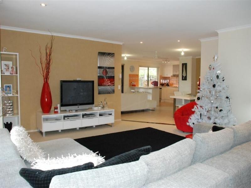 8 Robe Court Helensvale, Helensvale QLD 4212