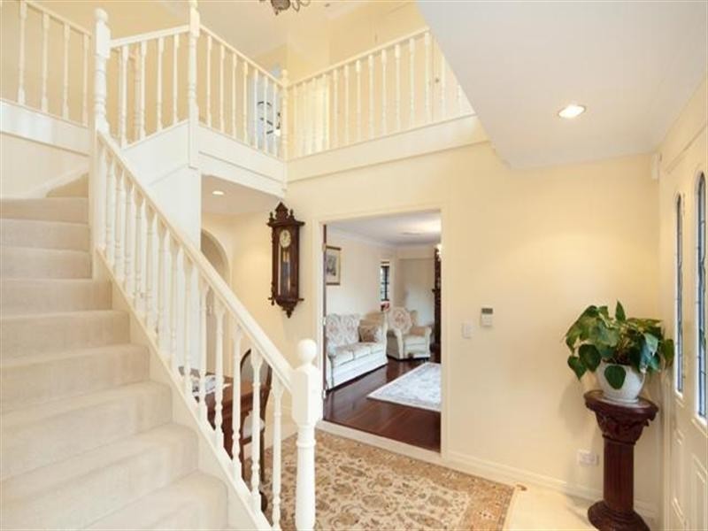 8 Duchess Court, Tallai QLD 4213