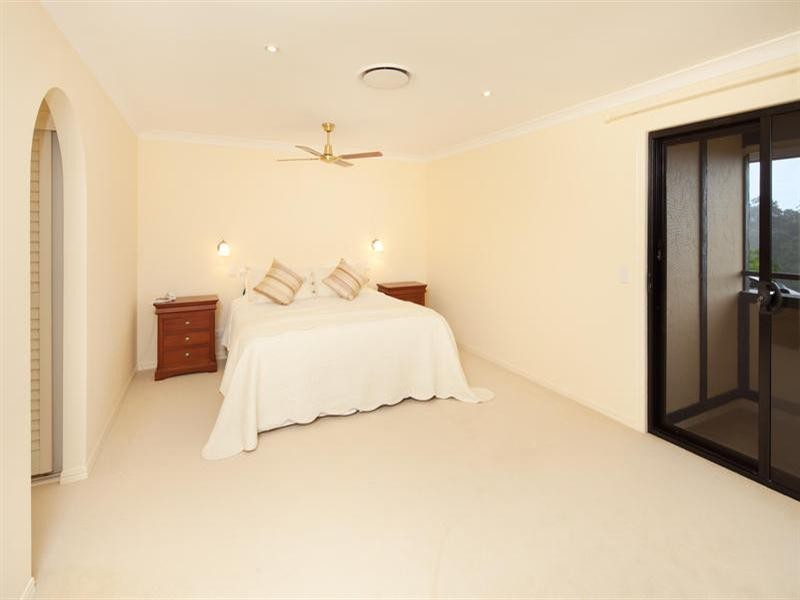 8 Duchess Court, Tallai QLD 4213