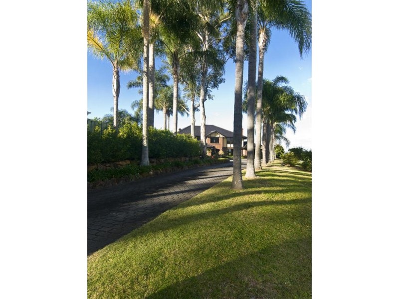 8 Duchess Court, Tallai QLD 4213