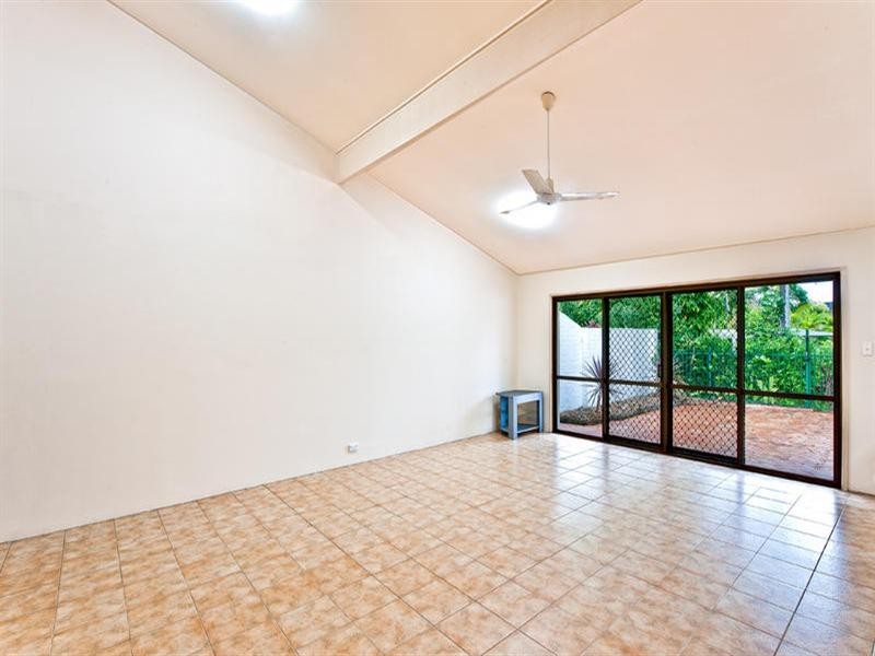 9 Freyburg Street, Bundall QLD 4217