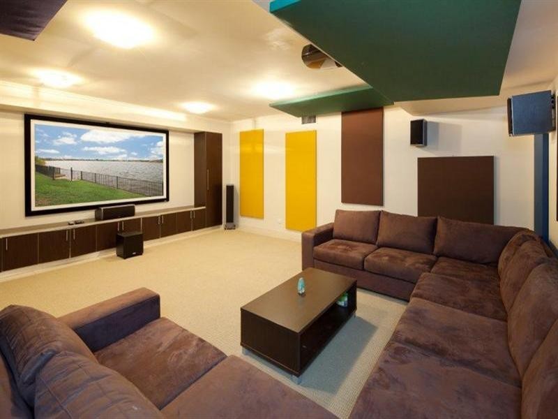 13 Annies Court, Benowa QLD 4217