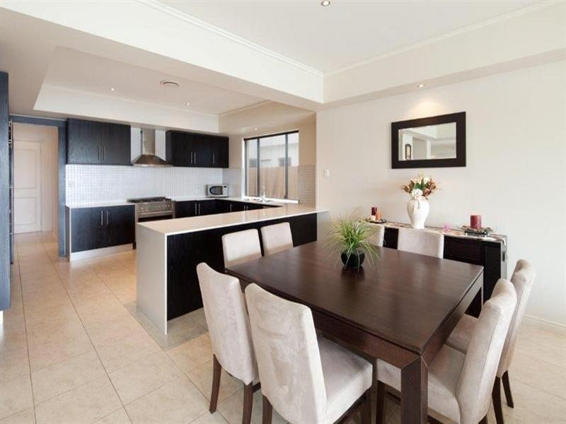 13 Annies Court, Benowa QLD 4217