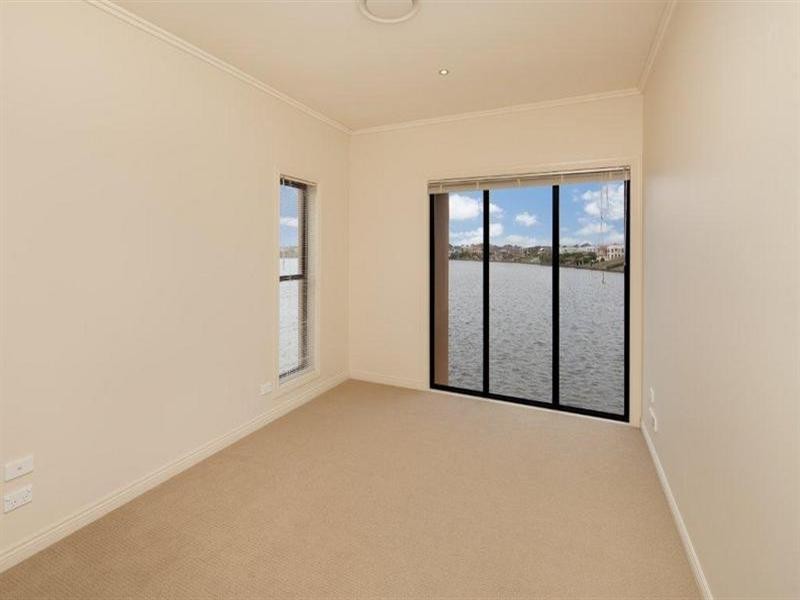 13 Annies Court, Benowa QLD 4217