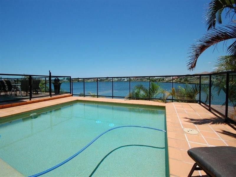 13 Annies Court, Benowa QLD 4217