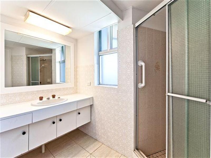 3490 Main Beach Parade – Ocean Park Towers, Main Beach QLD 4217