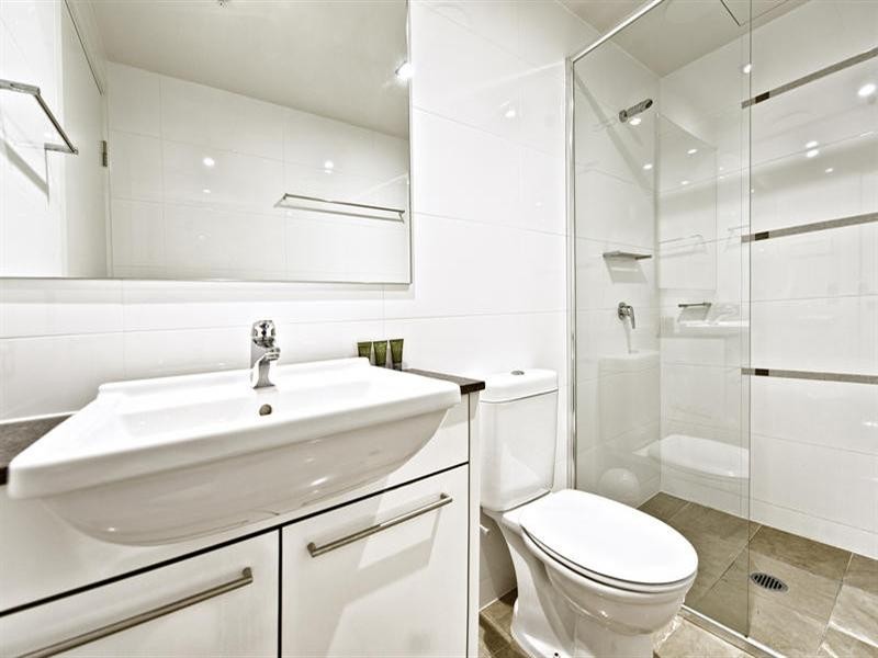 22 Surf Parade, Broadbeach QLD 4218