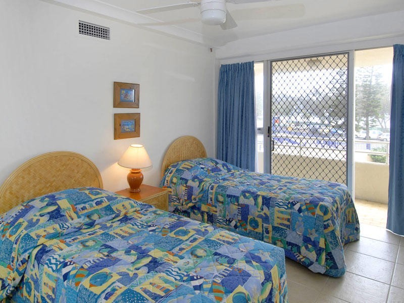 102 Zenith. The Esplanade, Surfers Paradise QLD 4217