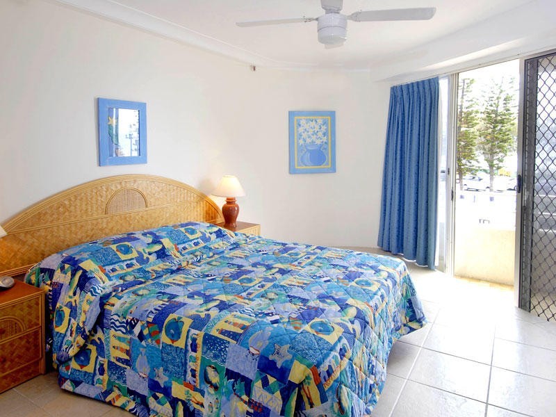 102 Zenith. The Esplanade, Surfers Paradise QLD 4217