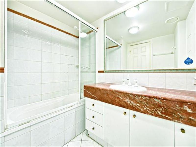 6 View Avenue – The Moroccan View Tower, Surfers Paradise QLD 4217