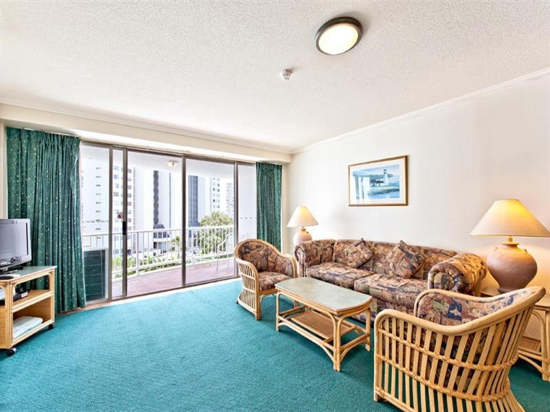 132 Ferny Avenue, Surfers Paradise QLD 4217