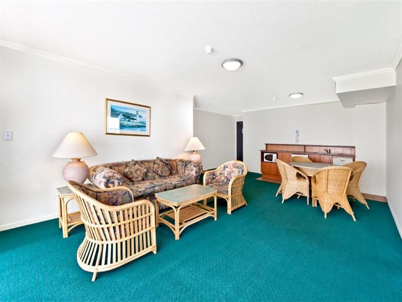 132 Ferny Avenue, Surfers Paradise QLD 4217