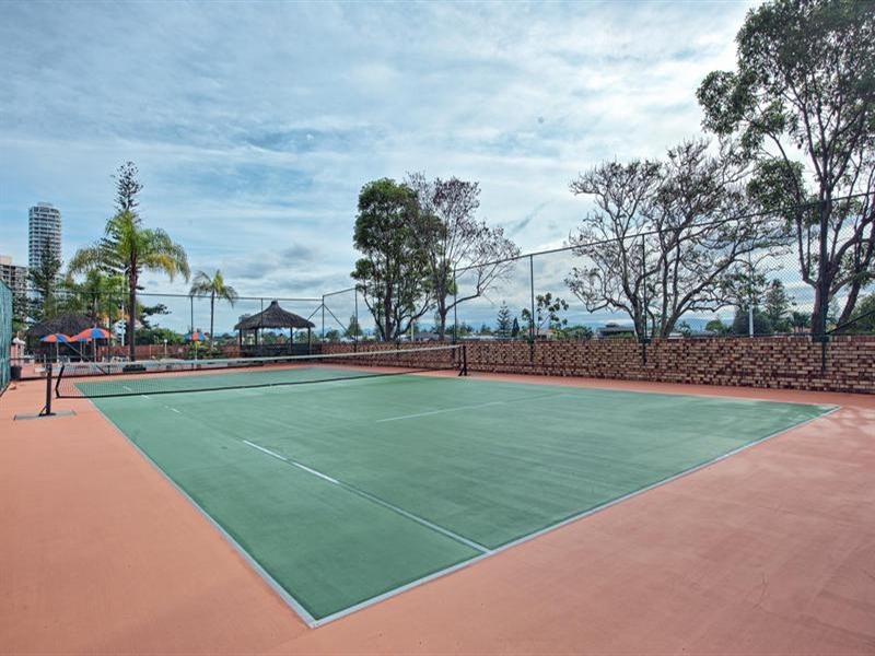 33 Thornton Street, Surfers Paradise QLD 4217