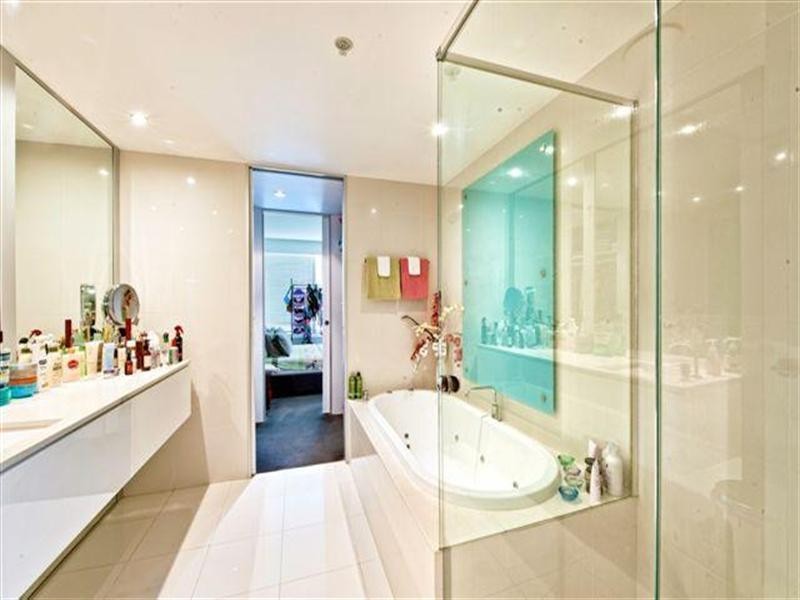 9 Hamilton Avenue – Q1, Surfers Paradise QLD 4217