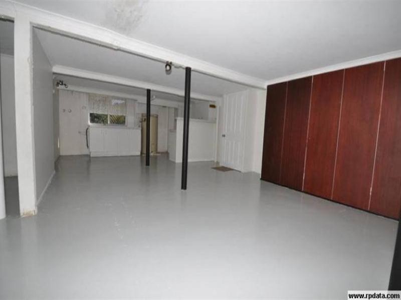 3 Grevillia Avenue, Southport QLD 4215